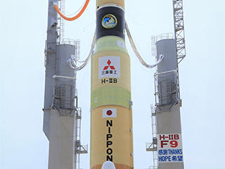 H-IIBロケット9号機移動発射台に掲示したメッセージの静止画