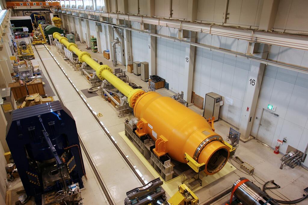 世界最高性能の実験装置「HIEST（ハイエスト）」前景