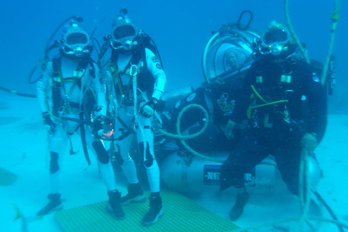 NASA海洋施設でのNEEMO訓練