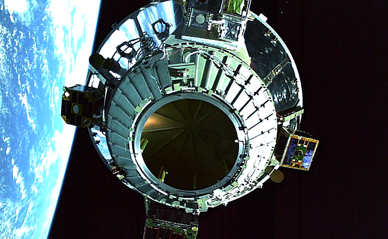 フェーズⅠのターゲットに選定されたスペースデブリ（打ち上げ時に撮影された映像より）