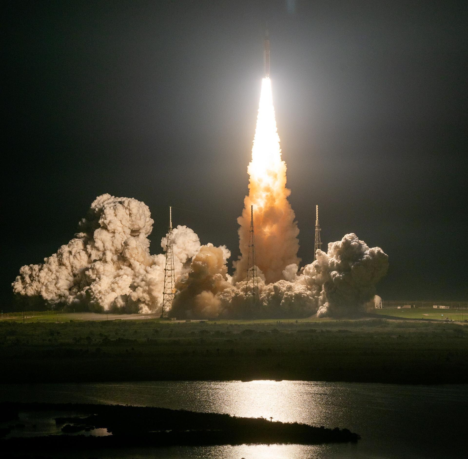 2022年11月16日水曜日、NASAケネディ宇宙センターから打ち上げられた「アルテミスI」。PHOTO： NASA/Joel Kow